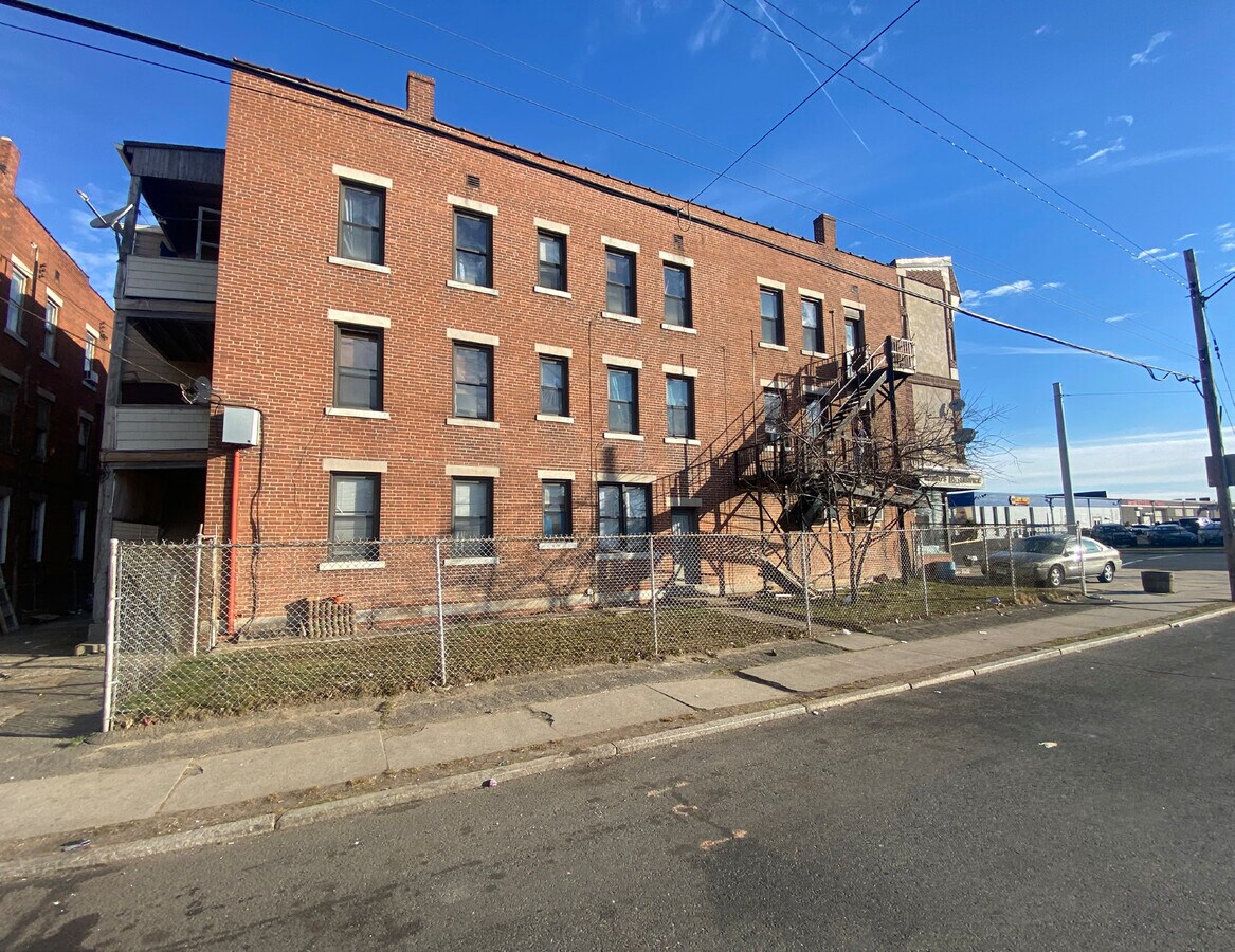 719 Wethersfield Ave, Hartford, CT 06114