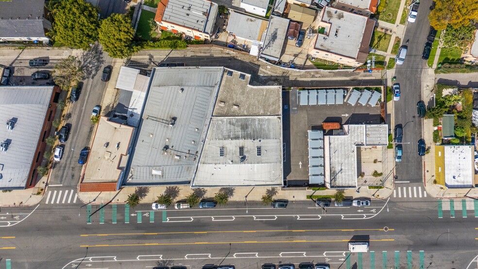 5631 W Adams Blvd, Los Angeles, CA for sale - Primary Photo - Image 1 of 1