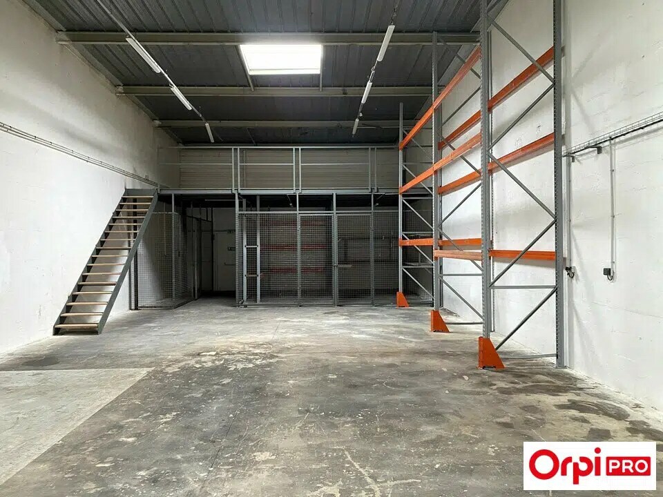 Flex in Chilly-Mazarin for lease Interior Photo- Image 1 of 9