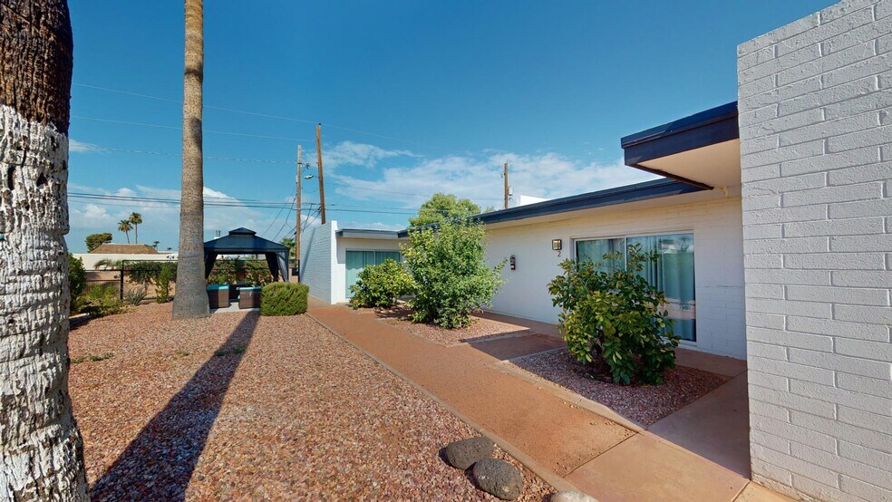 1724 E Ocotillo Rd, Phoenix, AZ for sale - Building Photo - Image 1 of 15