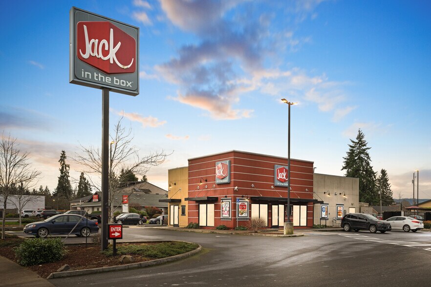 1525 Gateway Blvd, Cottage Grove, OR for sale - Primary Photo - Image 1 of 1