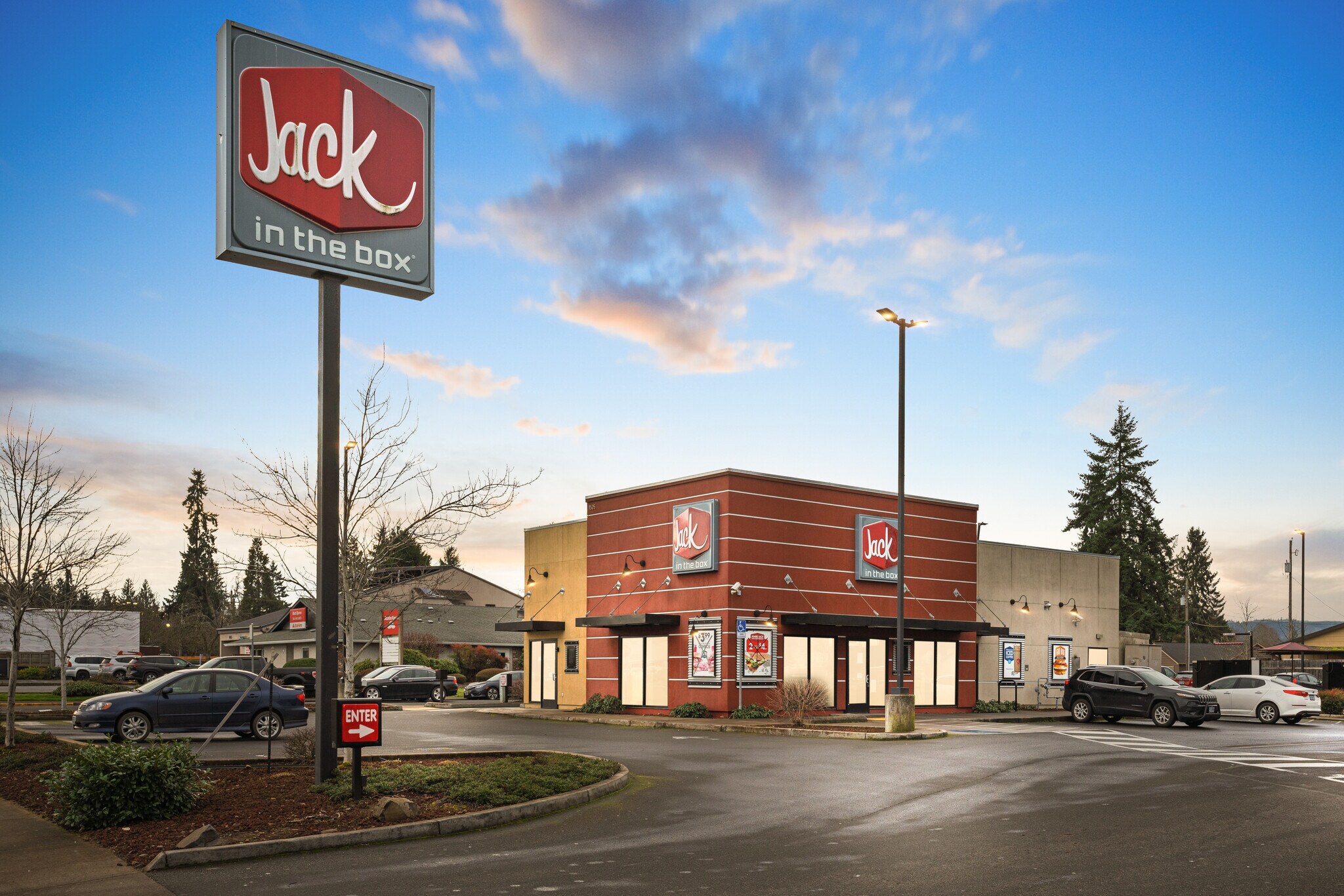 1525 Gateway Blvd, Cottage Grove, OR for sale Primary Photo- Image 1 of 1