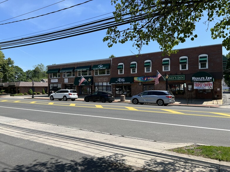 52-54 Broadway, Greenlawn, NY for lease - Building Photo - Image 2 of 9