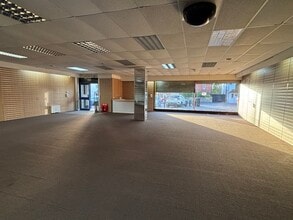 79 Northumberland Ave, Reading for lease Interior Photo- Image 2 of 5