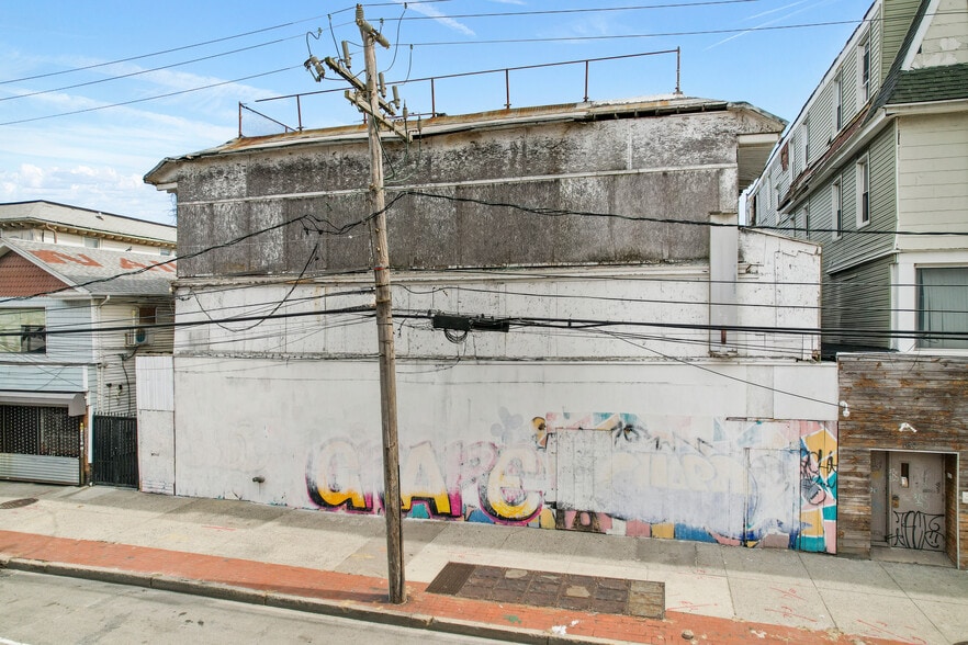 166 Beach 116th, Rockaway Park, NY for sale - Building Photo - Image 2 of 10