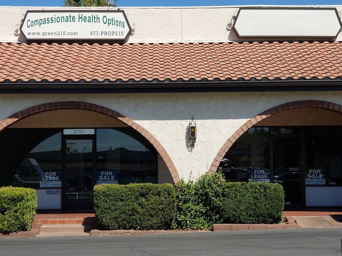 Retail in Redding, CA for sale Primary Photo- Image 1 of 1