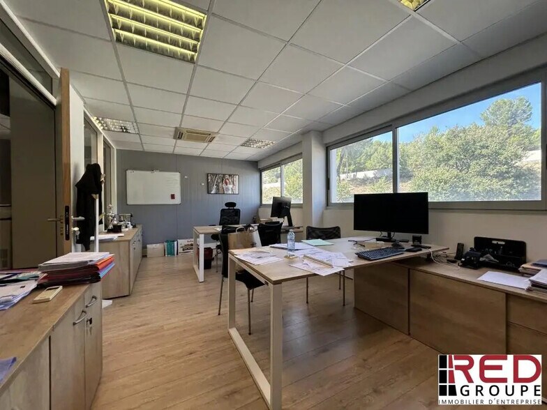 Office in Le Tholonet for lease - Building Photo - Image 2 of 11