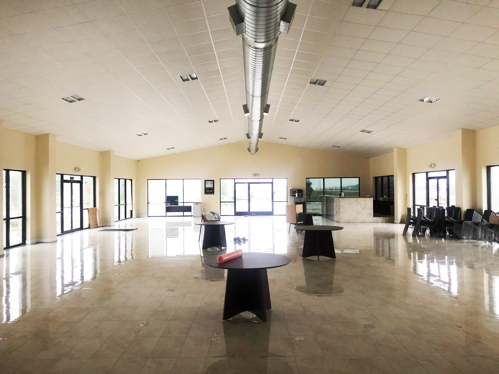 26215 Southwest Fwy, Rosenberg, TX for sale Interior Photo- Image 1 of 1