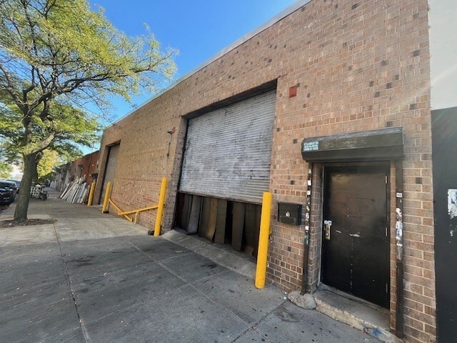 76 Apollo St, Brooklyn, NY for lease Primary Photo- Image 1 of 4