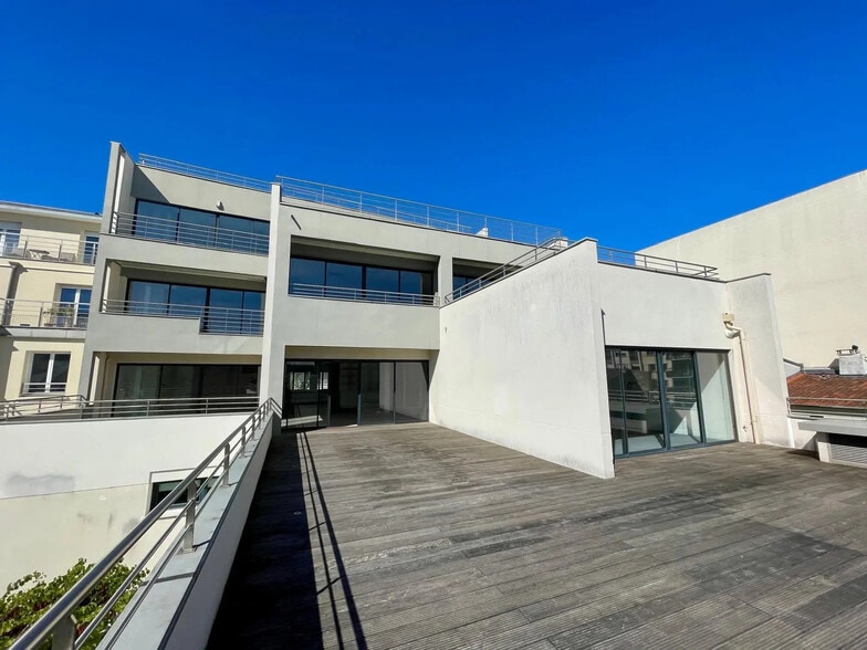 16 Rue Jules Ferry, Courbevoie for lease - Building Photo - Image 1 of 4