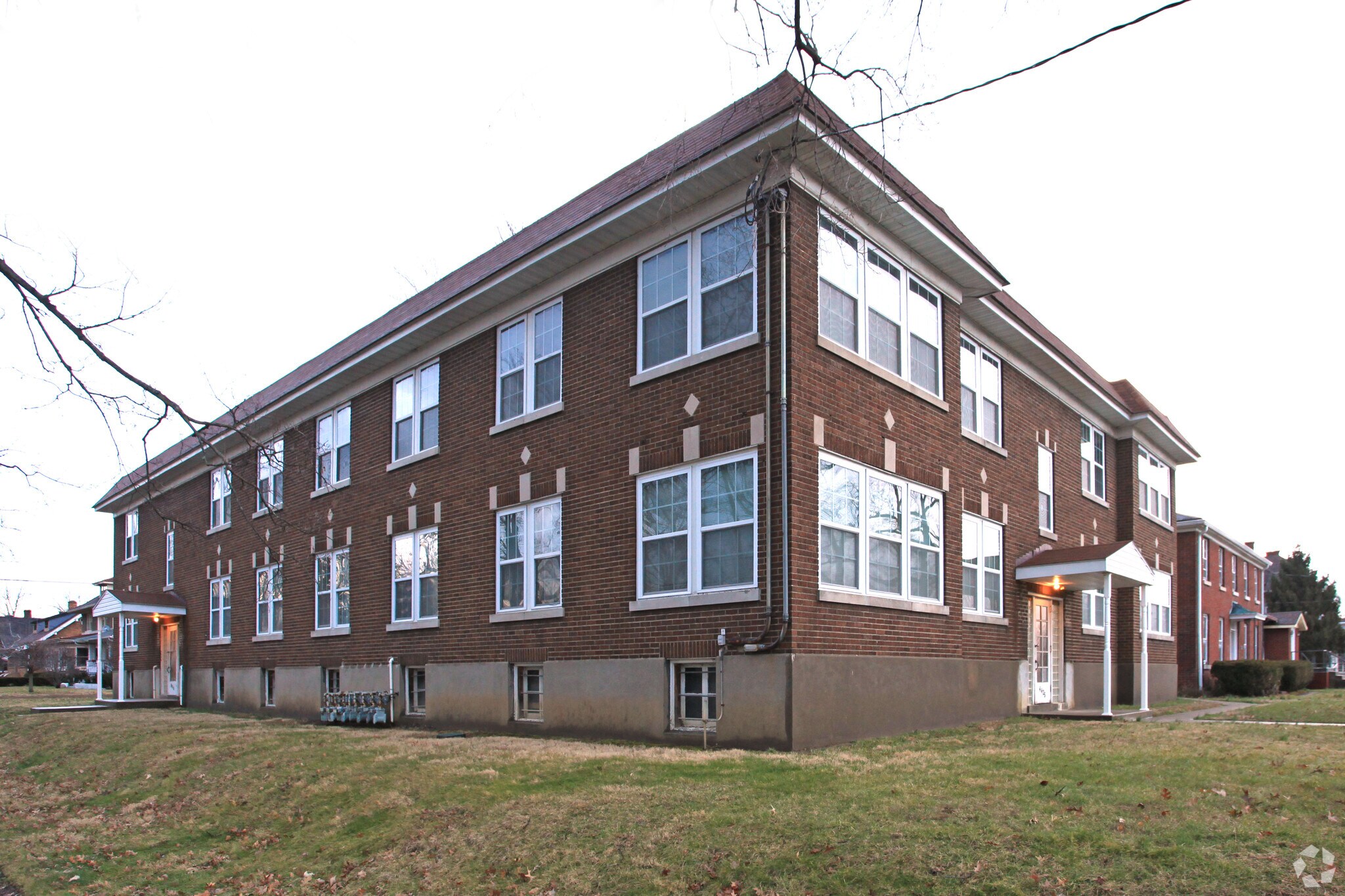 695 Southwestern Pky, Louisville, KY for sale Primary Photo- Image 1 of 1