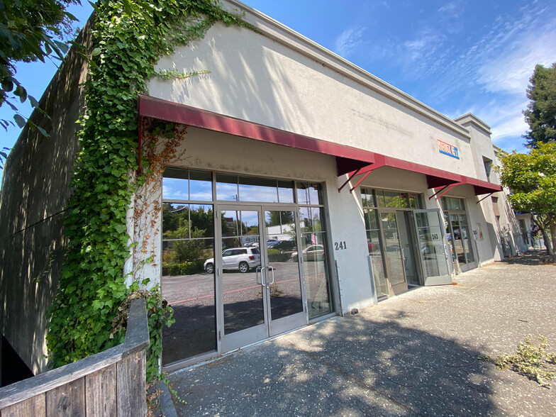 251-251 Sir Francis Drake Blvd, San Anselmo, CA for lease - Building Photo - Image 1 of 10