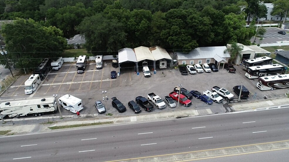 520 E Brandon Blvd, Brandon, FL for sale - Building Photo - Image 1 of 1