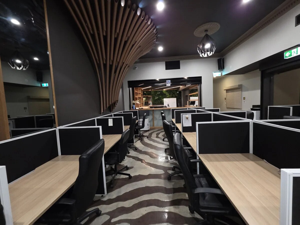 34 Nerang St, Southport for lease Interior Photo- Image 1 of 10