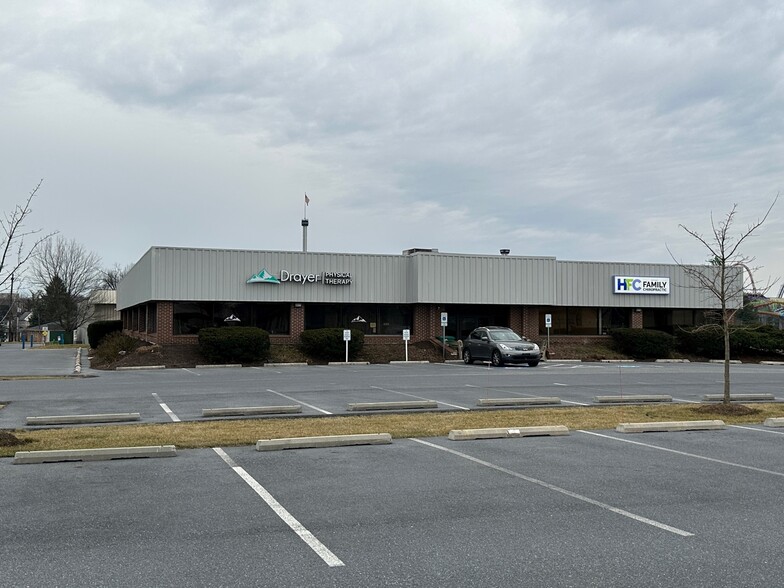 24 Northeast Dr, Hershey, PA for lease - Building Photo - Image 1 of 10