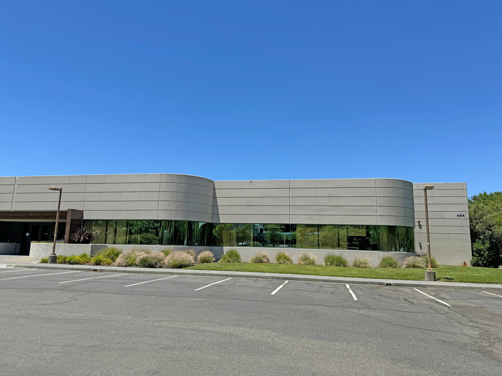 424 Aviation Blvd, Santa Rosa, CA for sale Building Photo- Image 1 of 11