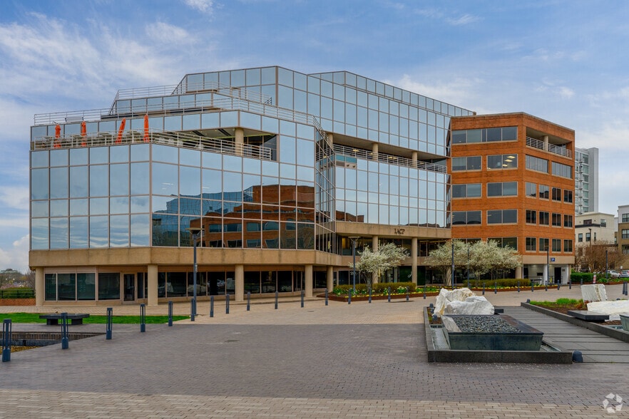 44 Canal Center Plz, Alexandria, VA for lease - Building Photo - Image 1 of 12