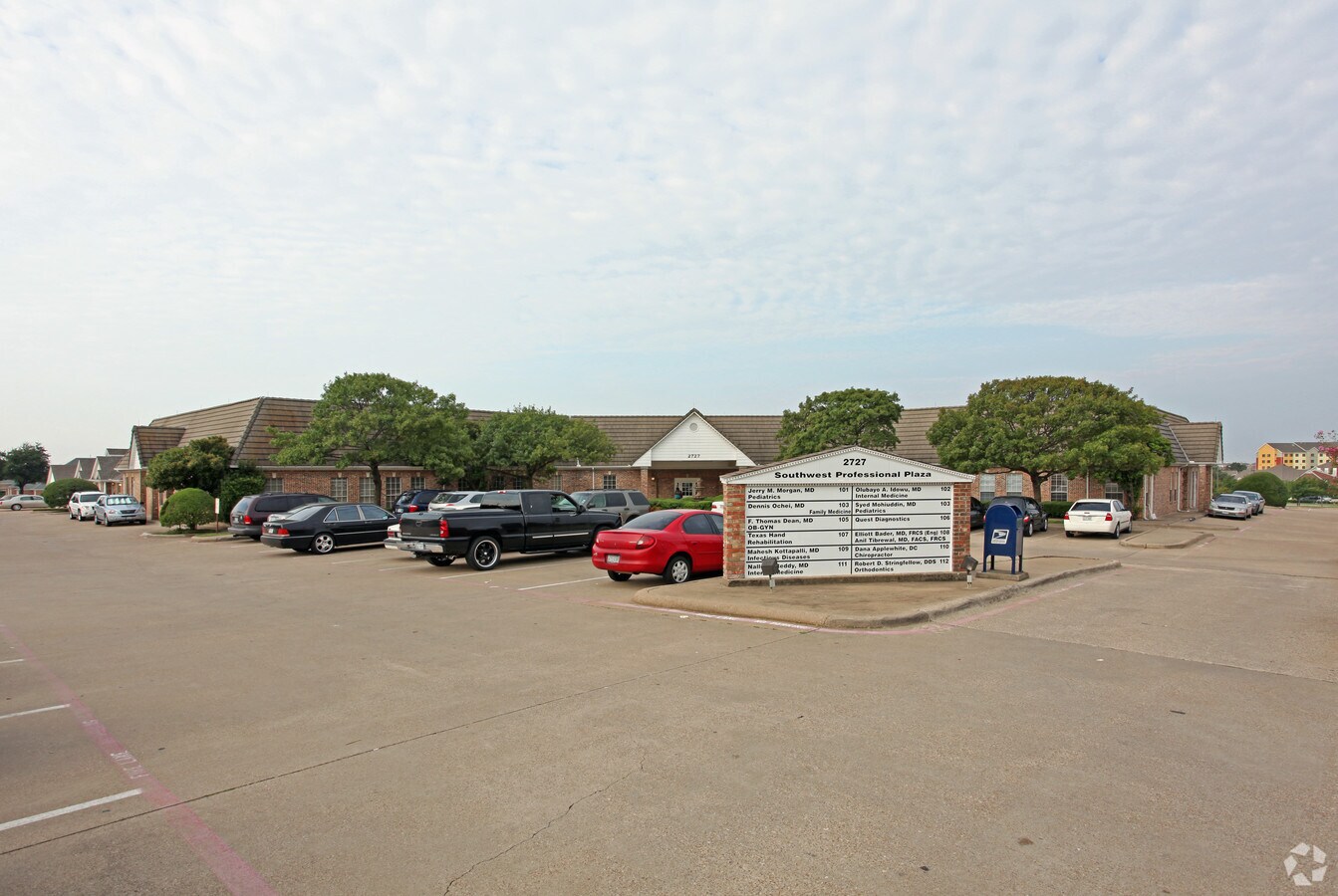 2727 Bolton Boone Dr, DeSoto, TX 75115