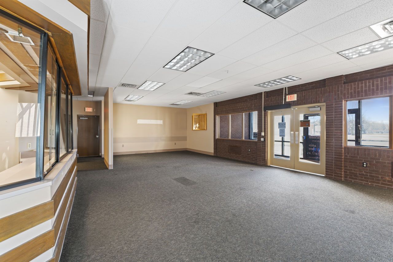 1515 S 19th St, Elwood, IN for lease Lobby- Image 1 of 15