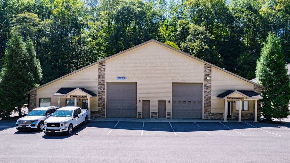 941-943 Canyon Rd, Morgantown, WV for lease - Primary Photo - Image 1 of 10