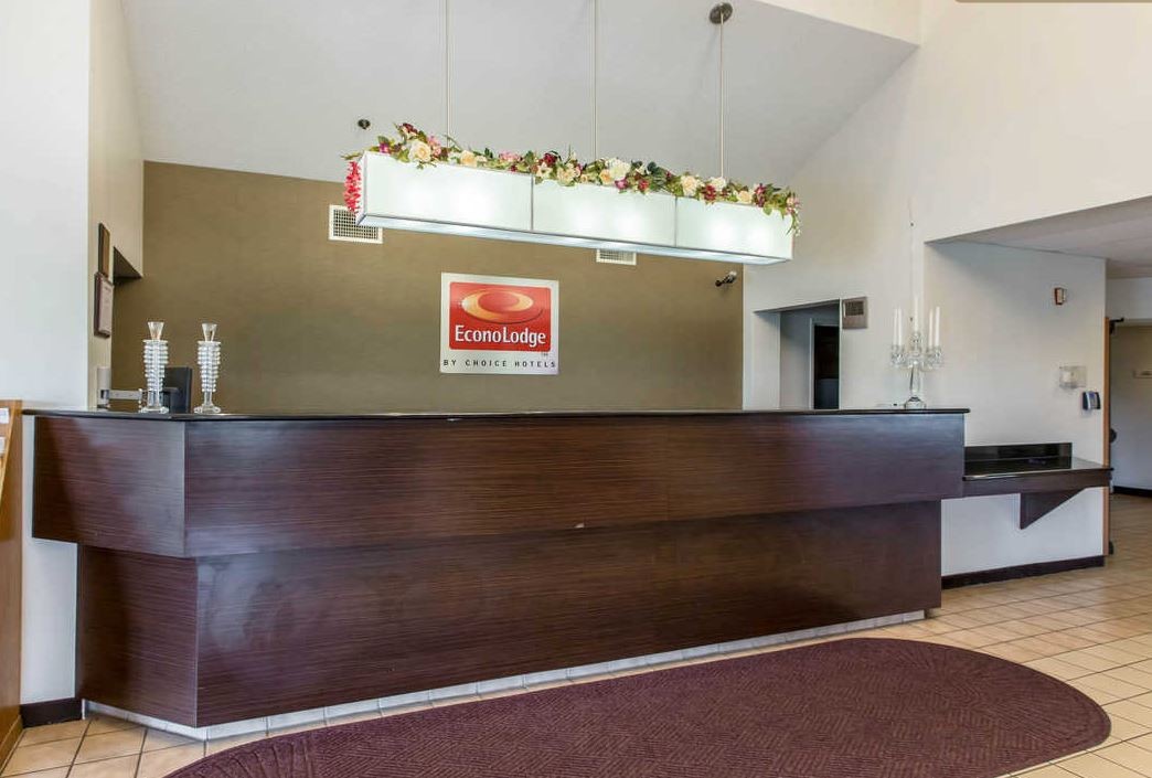 4244 Brandywine Dr, Peoria, IL for sale Building Photo- Image 1 of 1