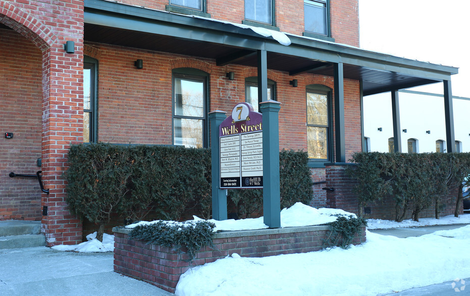 7 Wells St, Saratoga Springs, NY for lease - Building Photo - Image 2 of 21