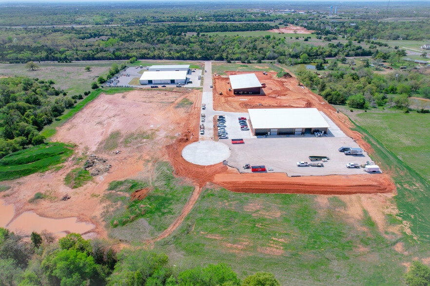 1662 Freedom Market Pl, Edmond, OK for lease - Building Photo - Image 3 of 7