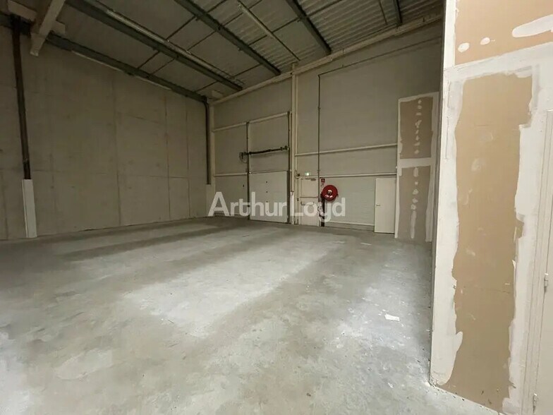 Retail in Châlons-en-Champagne for lease - Interior Photo - Image 3 of 7