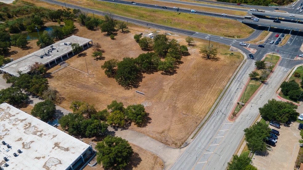 3005 S Earl Rudder Fwy, College Station, TX for sale - Building Photo - Image 2 of 11