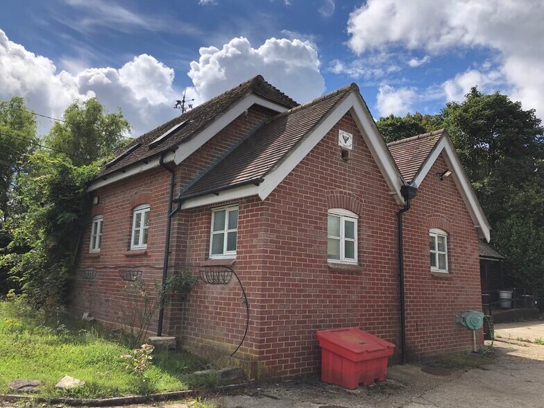 Botley Rd, Southampton, HAM SO32 1DR