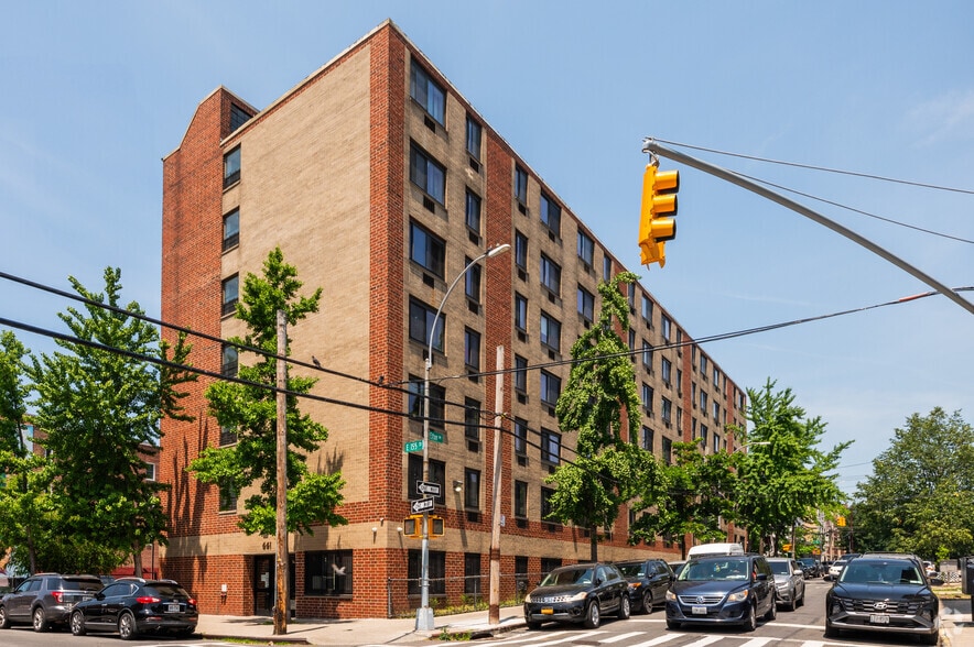 723 Elton Ave, Bronx, NY for sale - Primary Photo - Image 1 of 1