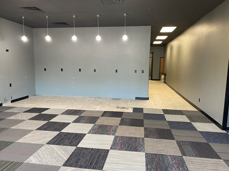 4515-4531 E 26th St, Sioux Falls, SD for lease - Interior Photo - Image 2 of 11
