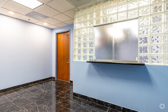 2400 E Commercial Blvd, Fort Lauderdale, FL for lease Interior Photo- Image 1 of 6