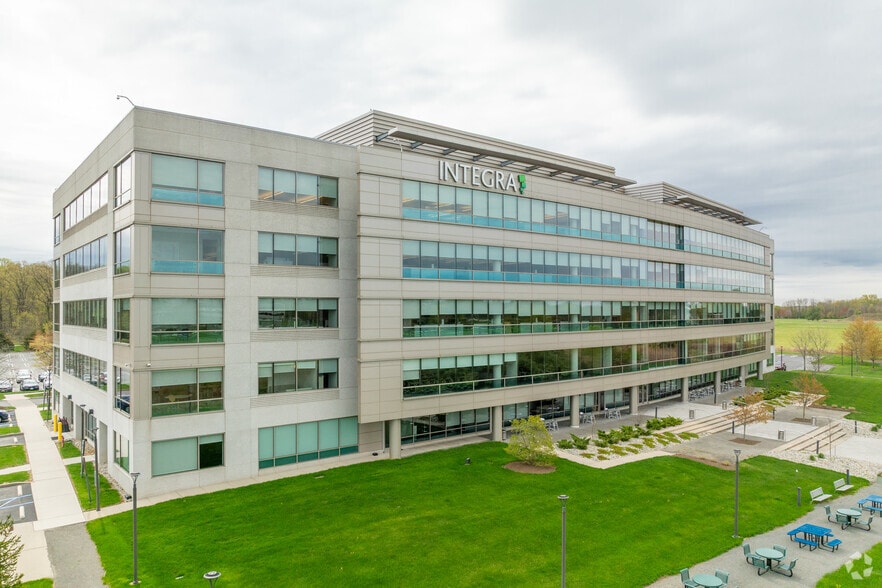 1100 Campus Rd, Princeton, NJ for sale - Primary Photo - Image 1 of 1