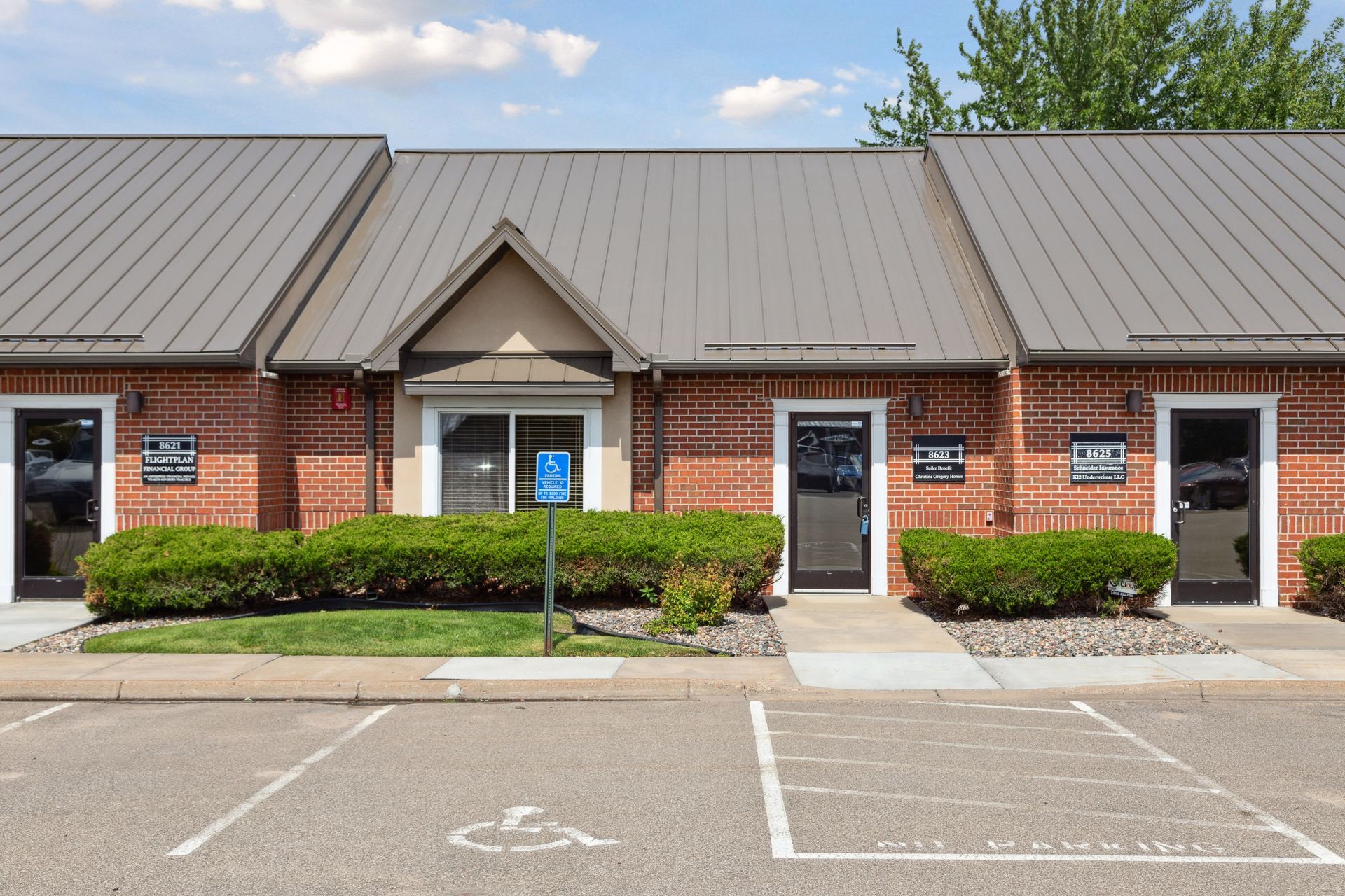 8623 Eagle Point Blvd, Lake Elmo, MN for sale Building Photo- Image 1 of 1