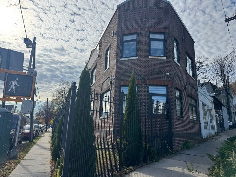 174 Targee St, Staten Island, NY for lease - Building Photo - Image 1 of 20