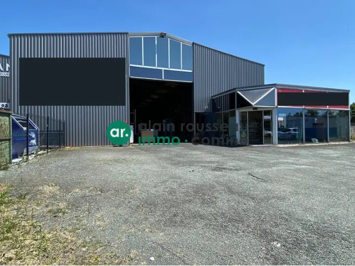 Flex in SAINT-BARTHELEMY-D'ANJOU for lease - Building Photo - Image 1 of 7