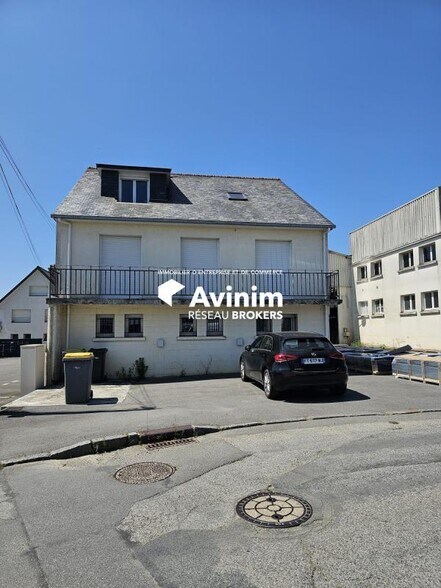 Office in Le Rheu for lease - Building Photo - Image 3 of 9