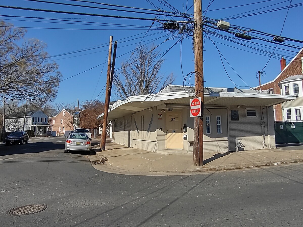 52 Liberty St, Trenton, NJ 08611