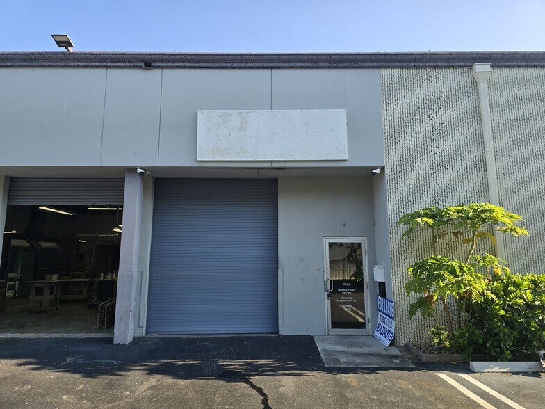 2460 Nw 17th Ln, Pompano Beach, FL for lease - Building Photo - Image 2 of 21