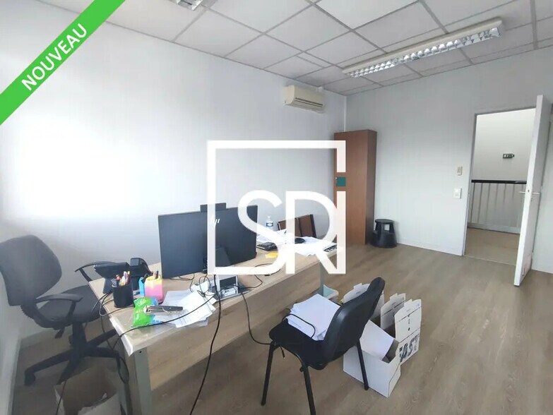 Office in Clermont-Ferrand for lease - Interior Photo - Image 2 of 20