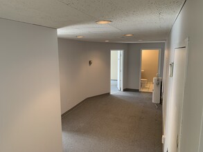 4405 East West Hwy, Bethesda, MD for lease Interior Photo- Image 2 of 4