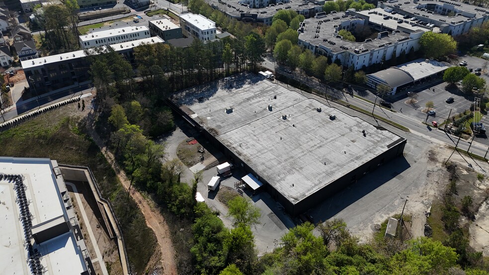 1073-1075 Huff Rd NW, Atlanta, GA for lease - Building Photo - Image 2 of 5