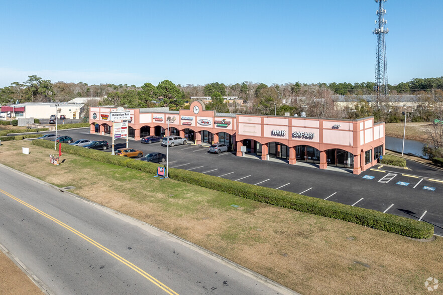 2696 Beaver Run Blvd, Myrtle Beach, SC for lease - Building Photo - Image 2 of 7