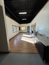 450 Weaver St, Winooski, VT for lease Interior Photo- Image 2 of 7