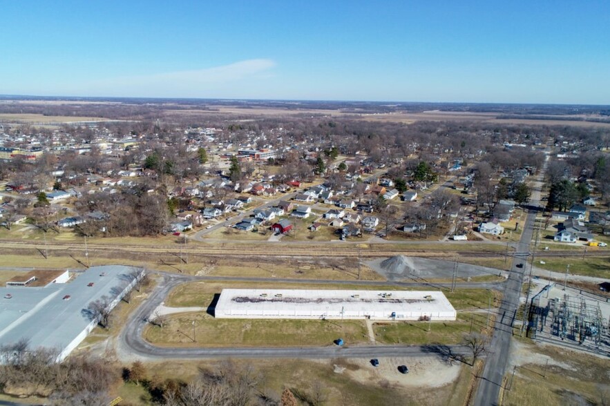 1015 W Jefferson St, Vandalia, IL for lease - Aerial - Image 3 of 6