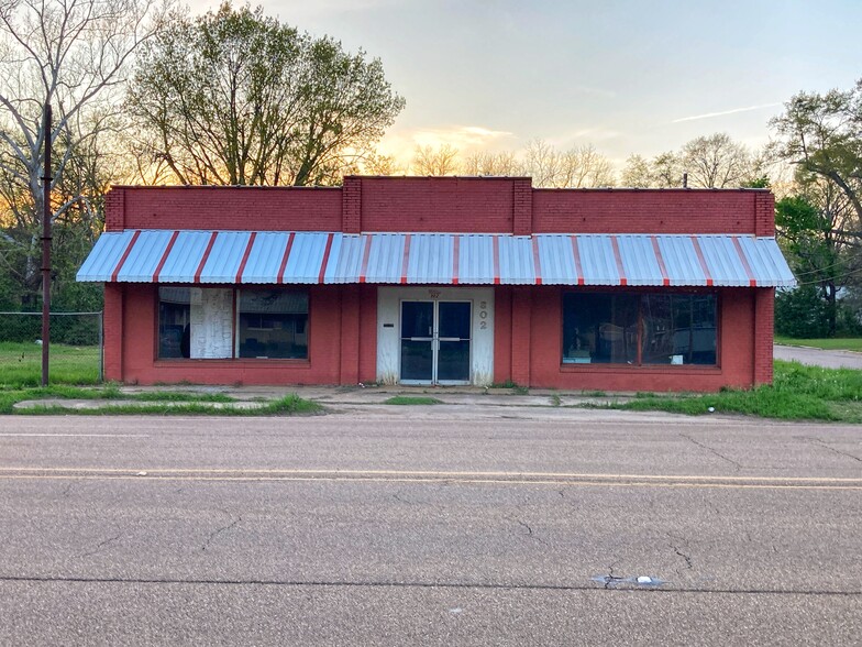 302 S Louise St, Atlanta, TX for sale - Primary Photo - Image 1 of 19