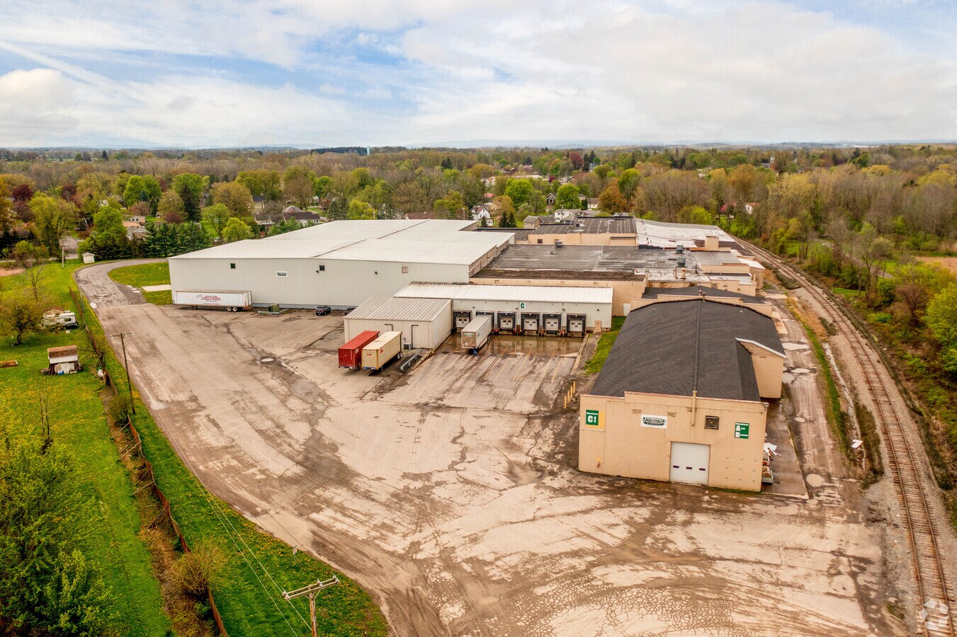 13 Clark St, Shortsville, NY 14548