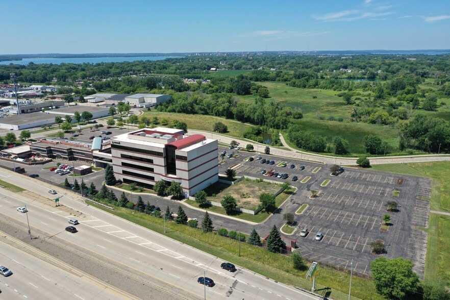 313 Blettner Blvd, Madison, WI for lease - Building Photo - Image 2 of 9