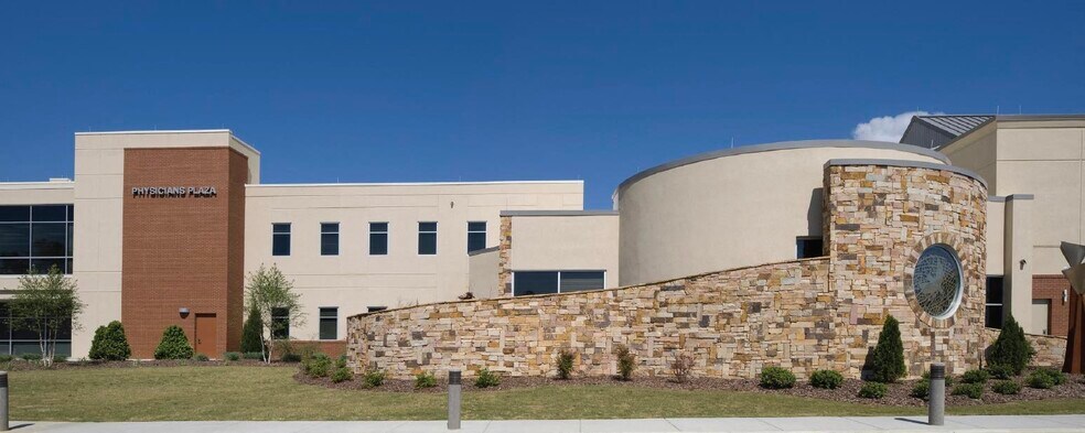 7067 Veterans Pky, Pell City, AL for lease - Building Photo - Image 2 of 6